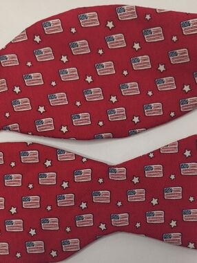 Vineyard Vines Red Bow Tie with Flag Motif